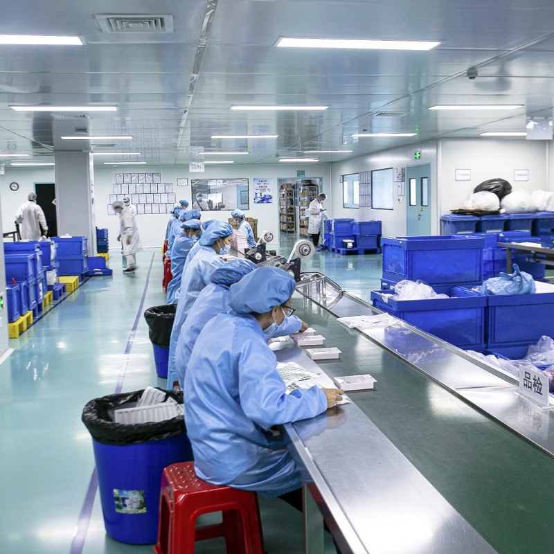 Lip & Eyeliner — manufacturing photo